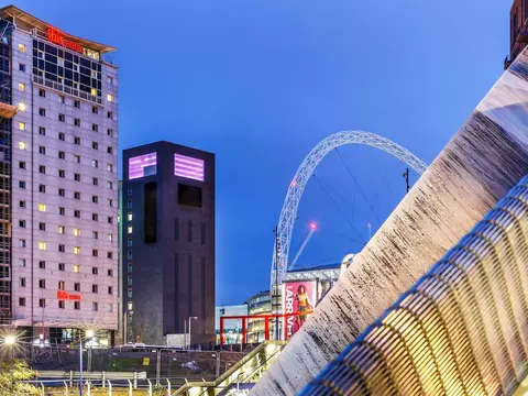 ibis London Wembley, Exterior