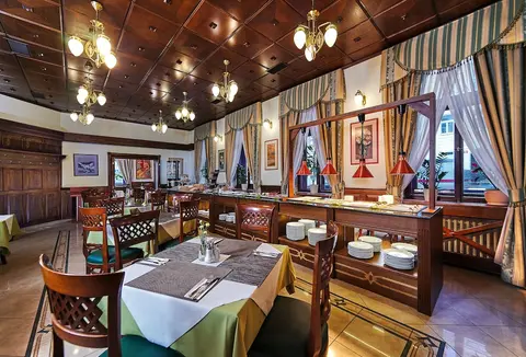 Green Garden Hotel, Breakfast area