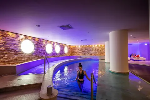 Hilton Nicosia, Indoor pool