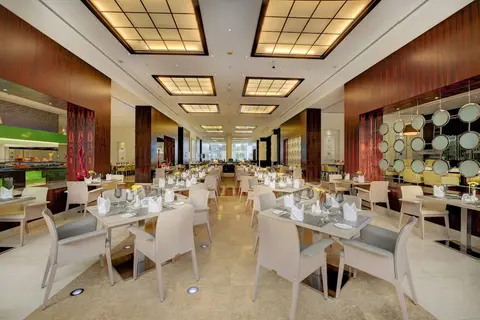 Novotel World Trade Centre, Restaurant