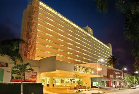 Hotel Emporio Acapulco, Front of property
