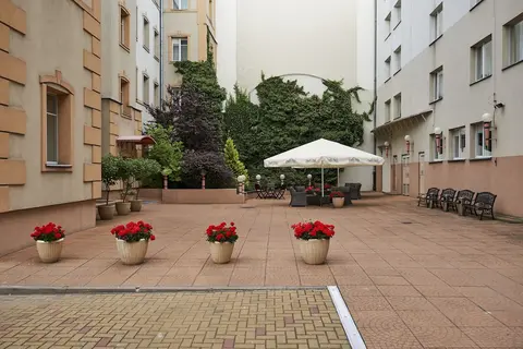 Hotel Reytan, Terrace/patio