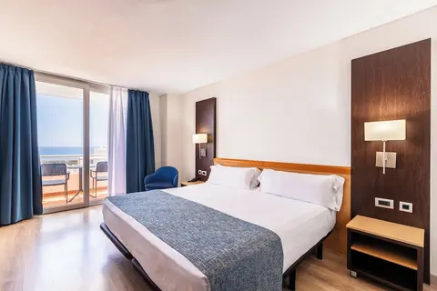 Catalonia Oro Negro, Room