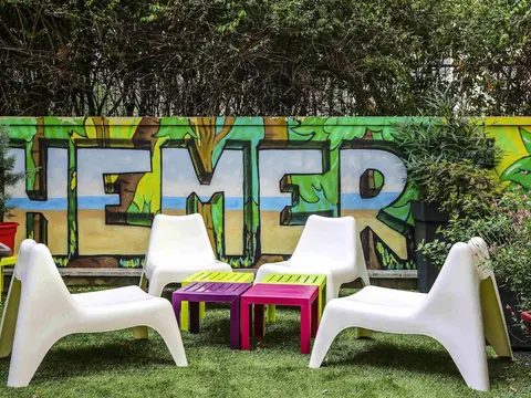 ibis Paris Porte de Clichy Centre, Miscellaneous