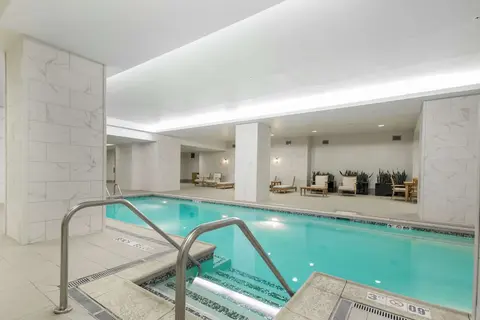 Embassy Suites Louisville Downtown, Pool