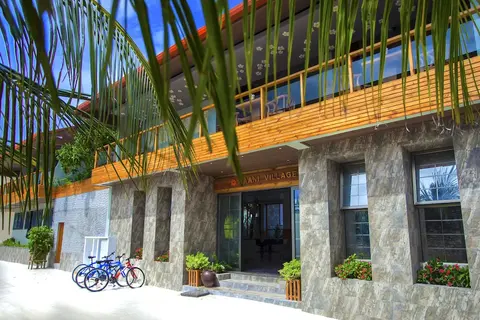 Kaani Village & Spa, Front of property