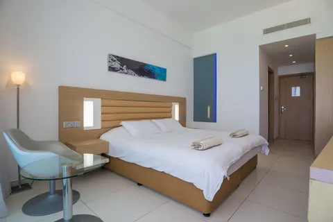 Vrissaki Beach Hotel, Room