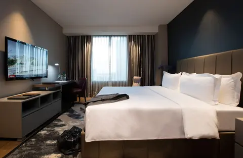 Makati Diamond Residences, Room