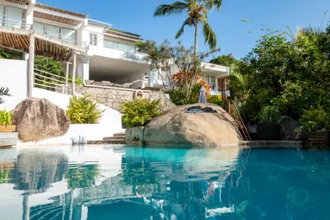 Bliss Hotel, Pool