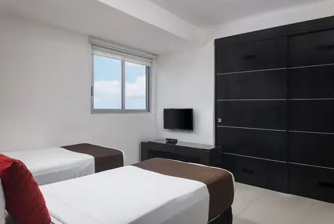 Suites Malecon Cancun, Room