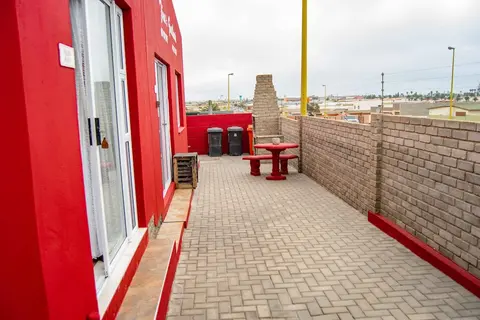 Tina Guesthouse, Exterior