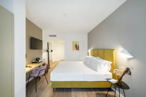 BISCARDI HOTEL, Room