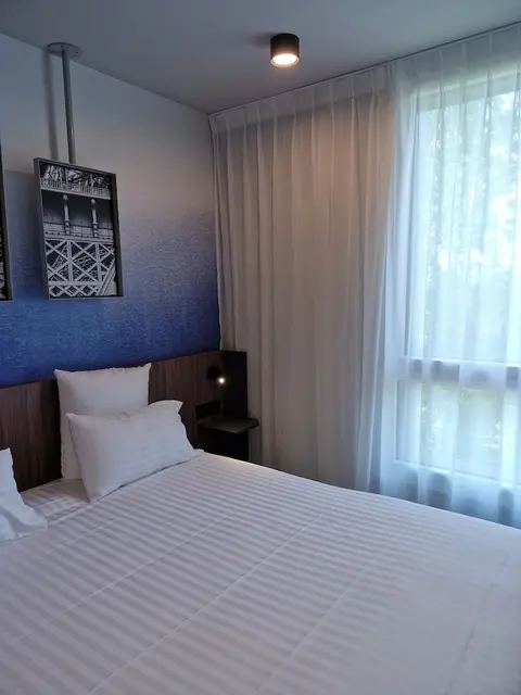 Akena Serris  Val d'Europe, Room