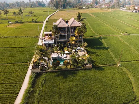 The Nenggala Suite, Garden