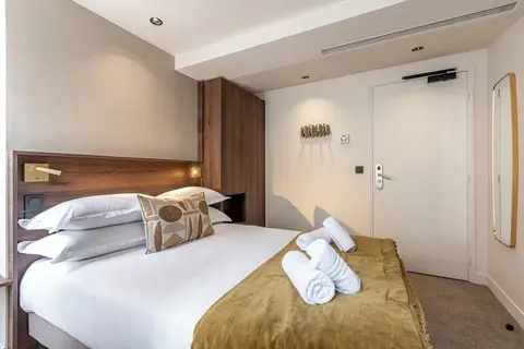 Le Monsieur by Sweett, Room