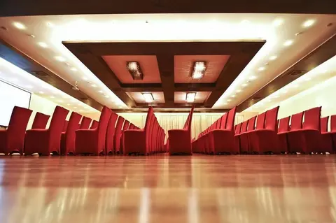 Grand Hotel Napoca, Business center