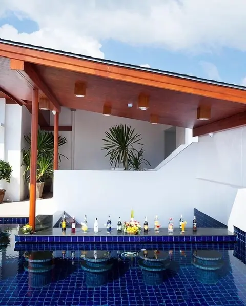 Rawai Princess Hotel, Poolside bar
