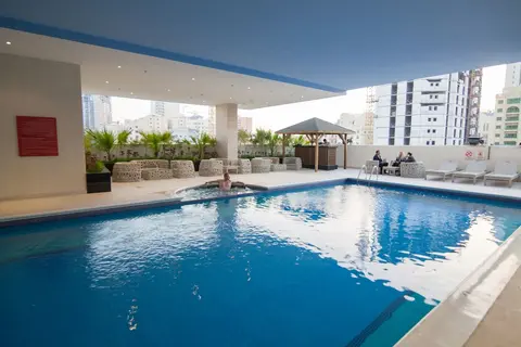 Premier Hotel, Pool