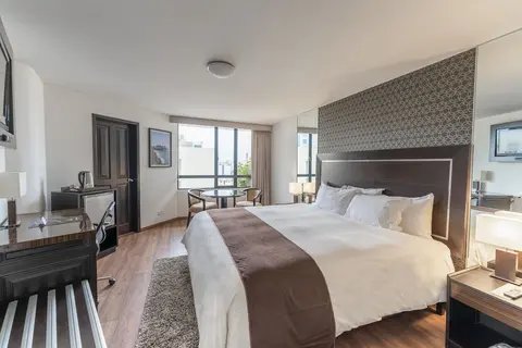 Jose Antonio Executive, Room