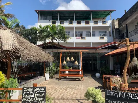New golden bay resort Weligama, Front of property