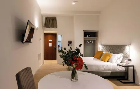 Aiello Hotels - CityLife Apartments, Room