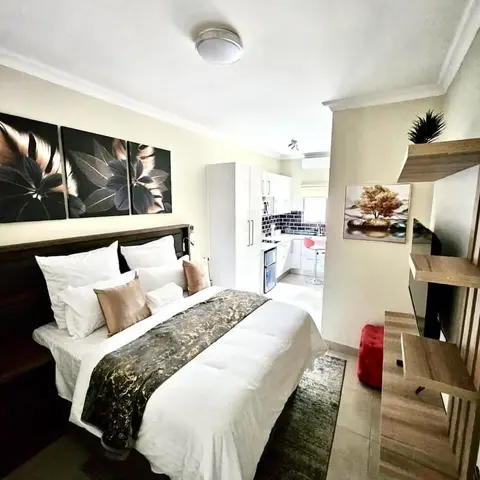 Fezeu's Place, Room