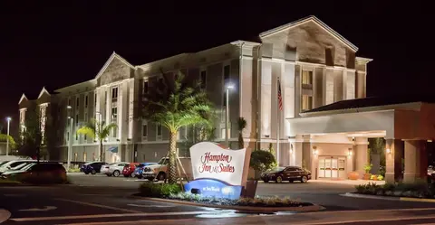 Hampton Inn & Suites Orlando At SeaWorld, Exterior