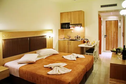 Bella Elena, Room