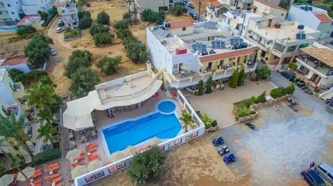 Bella Elena, Property grounds