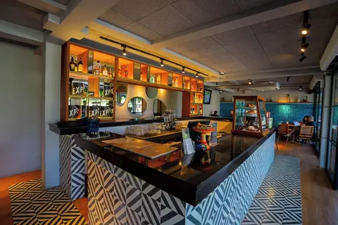 Abia Villa, Restaurant