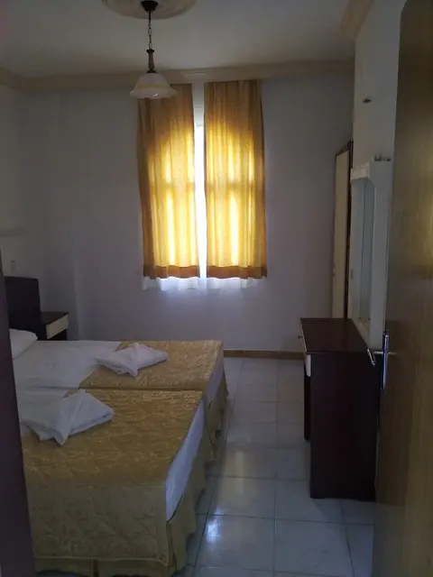 Kamelya Apartments, Room