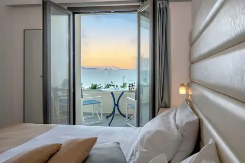 Sunset Beach Hotel, Room