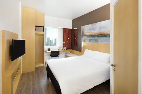 ibis One Central Hotel, Room