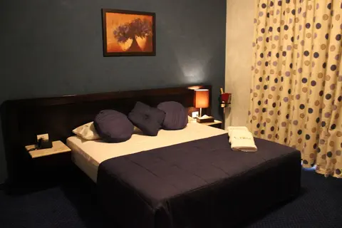 Sunrise Hotel, 