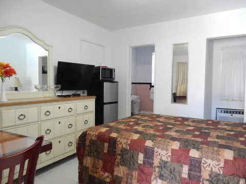 Shell Motel, Room