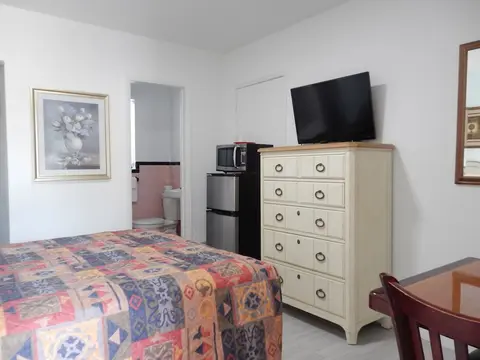 Shell Motel, Room