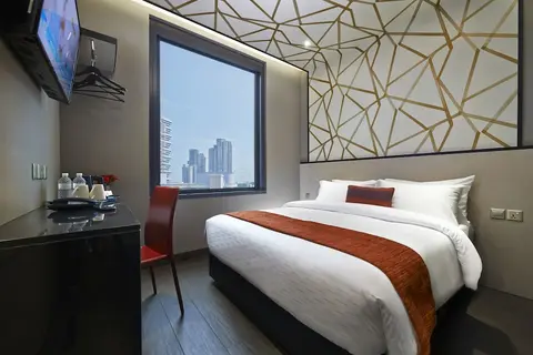 Hotel Boss, Room