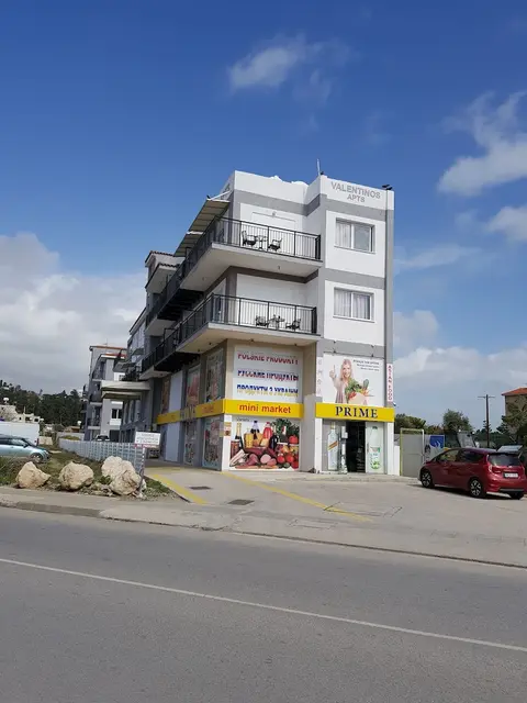 Valentinos Apartments, Front of property