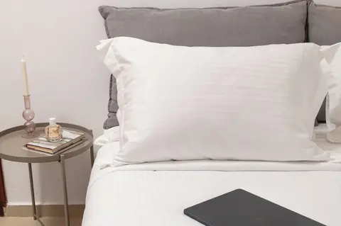 Thelesi Apartments, Room