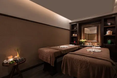 Ninh Binh Hidden Charm Hotel & Resort, Interior entrance