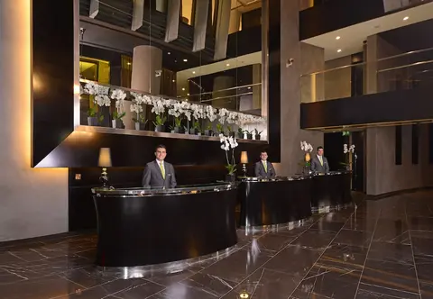 Amman Rotana, Reception