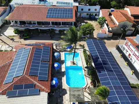 Pousada Shalom Beach, Pool waterfall