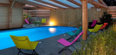 Hôtel les Portes de la Vallée, Pool