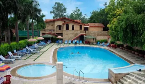 Ashok Country Resort, Outdoor pool