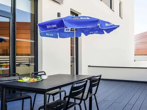 ibis budget Saint Quentin en Yvelines Velodrome, Miscellaneous