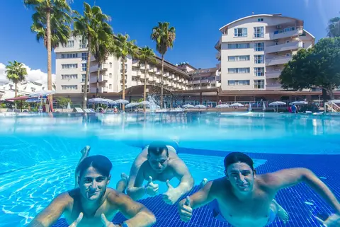 Lonicera Resort & Spa Hotel, Pool