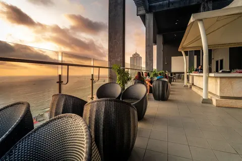 NH Collection Colombo, Bar (on property)