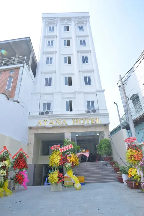 Atana Hotel, Front of property