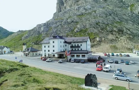 Hotel Col Di Lana, Property grounds