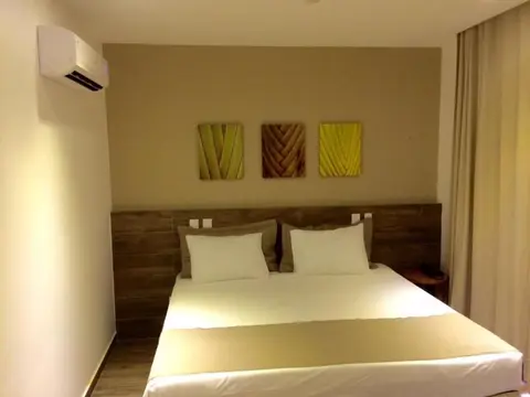 Ravenala Hotel, 